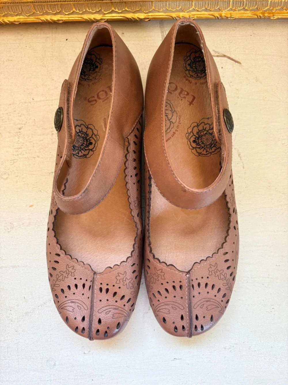 Taos Footwear Shoes Tango Mary Jane Wedge Brown Leather size 7 laser cut comfort